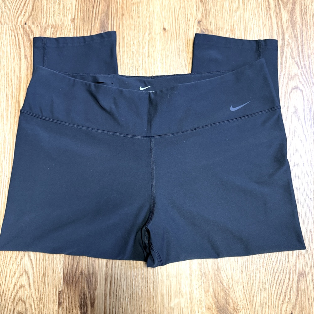 Nike Dri Fit Cropped Legend Pant